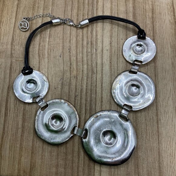 Erica Lyons Antique Style Round Silver Disc Necklace - Picture 5 of 8